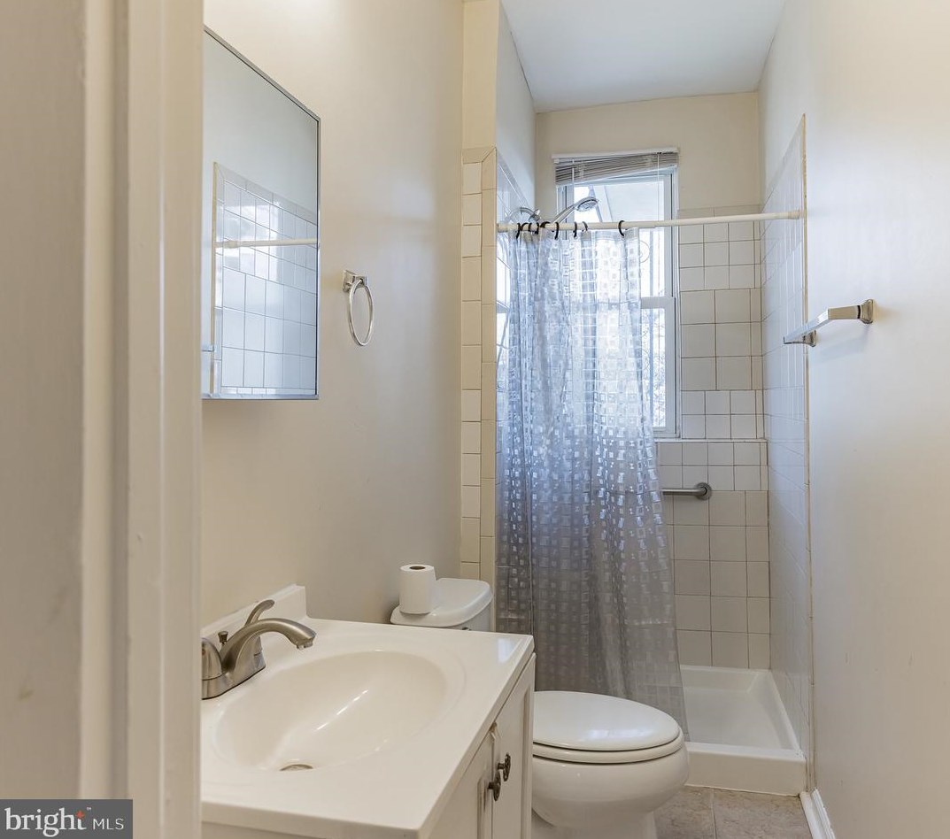 3014 Clifton Park Ter, Baltimore MD  21213-1136 exterior