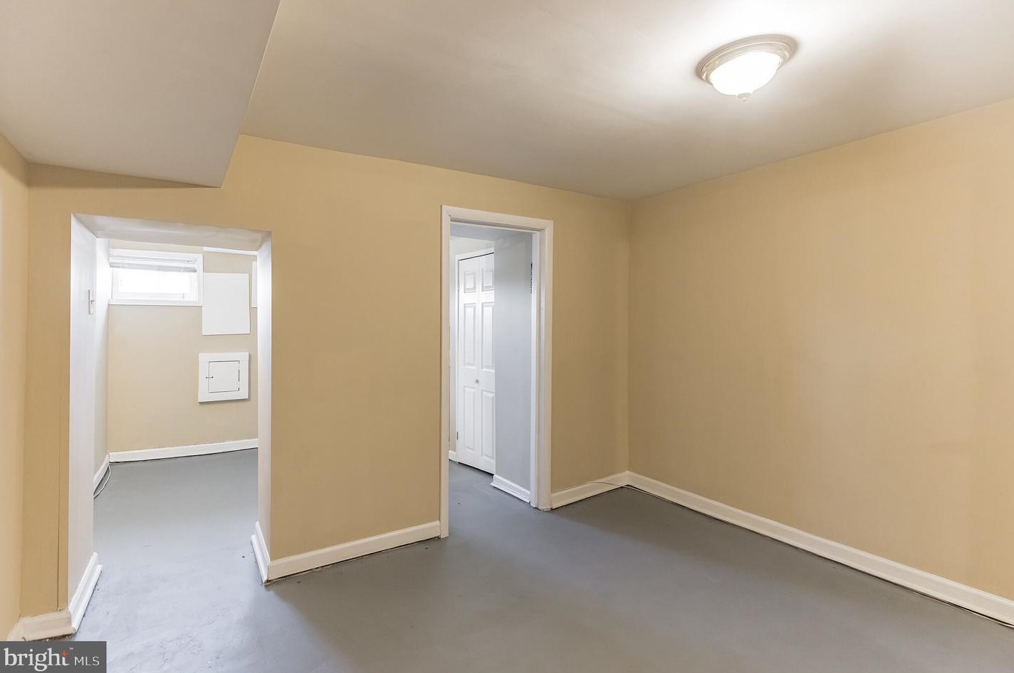 3014 Clifton Park Ter, Baltimore MD  21213-1136 exterior