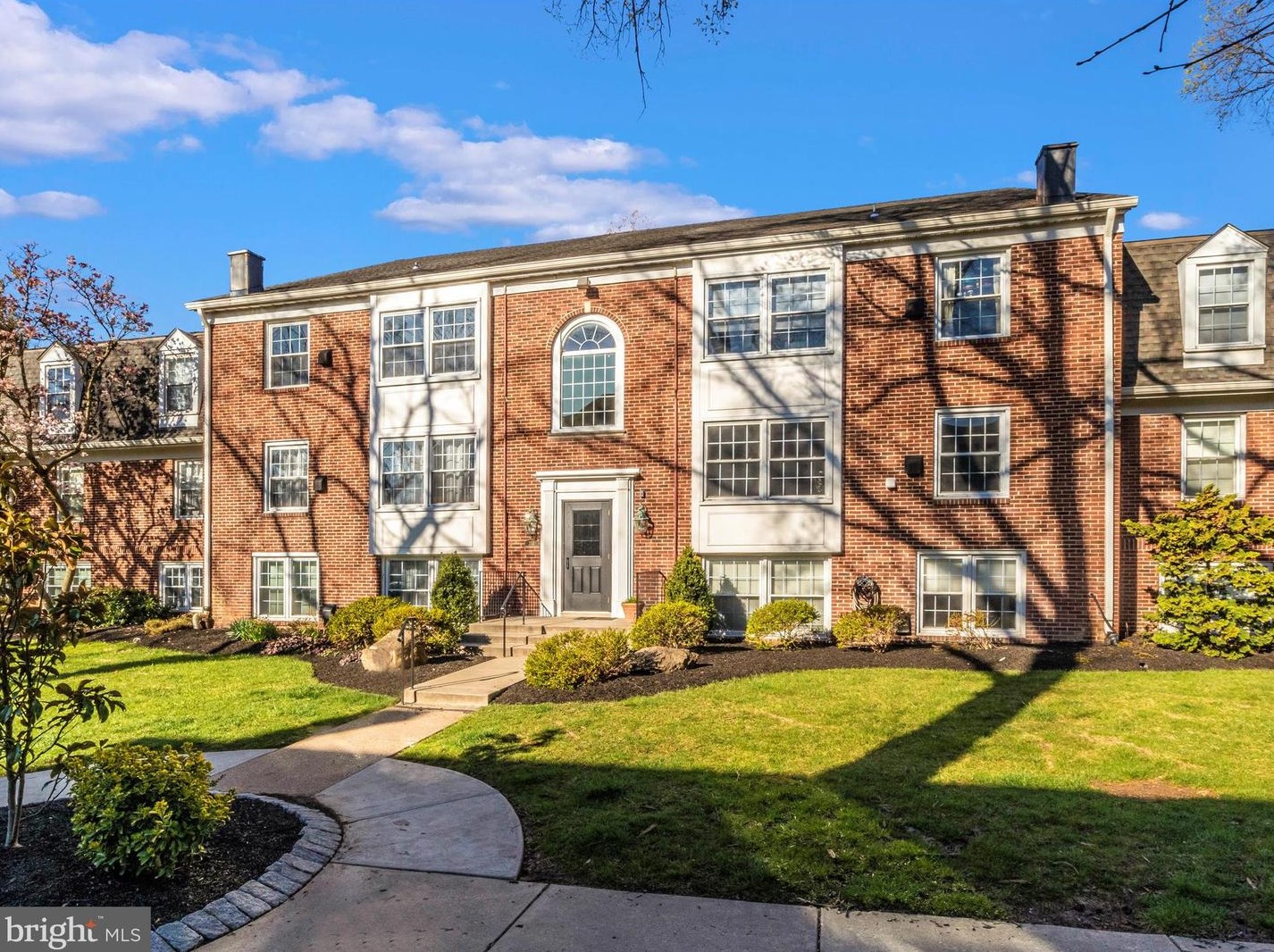 353 Homeland Southway, Baltimore MD  21212-4156 exterior
