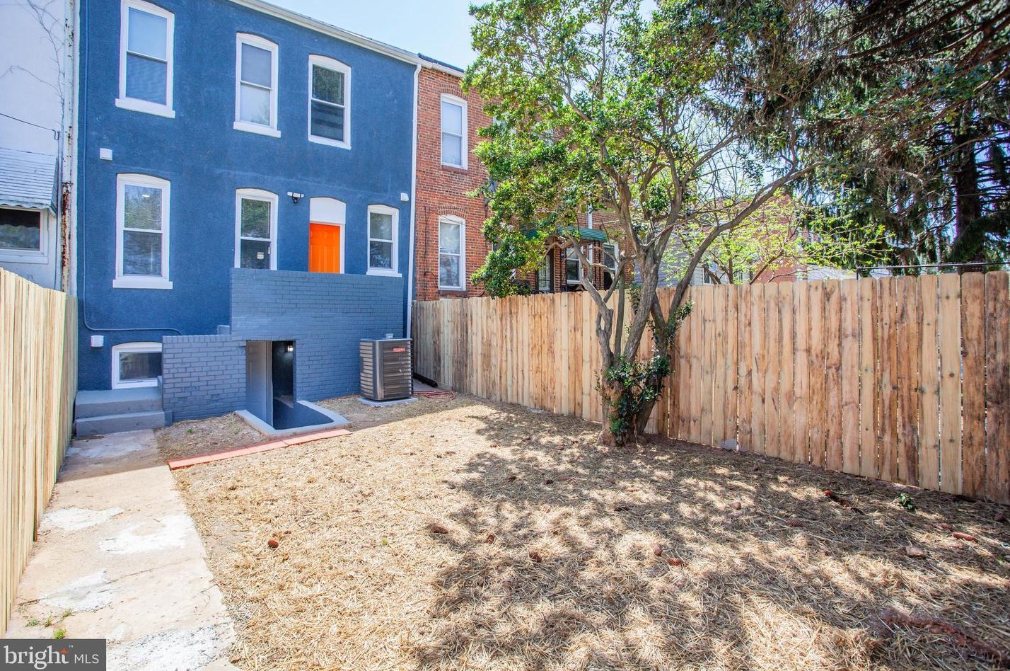 3708 5th St, Baltimore MD  21225-2032 exterior