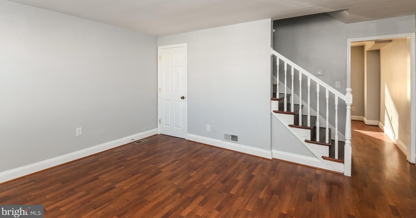 574 Lucia Ave, Baltimore MD  21229-4514 exterior