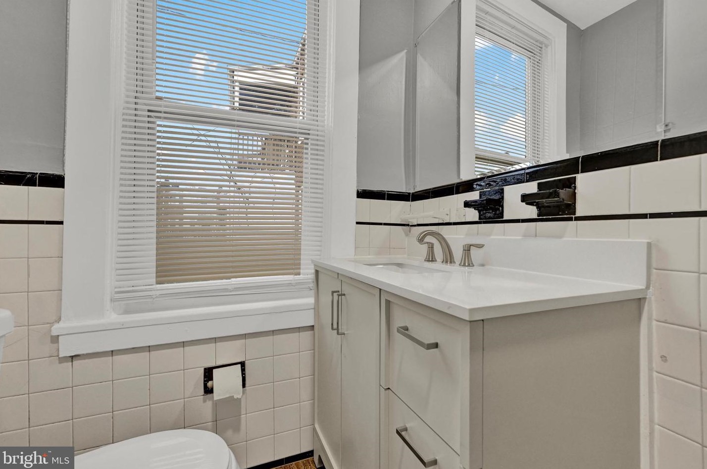 818 35th St, Baltimore MD  21218-2930 exterior