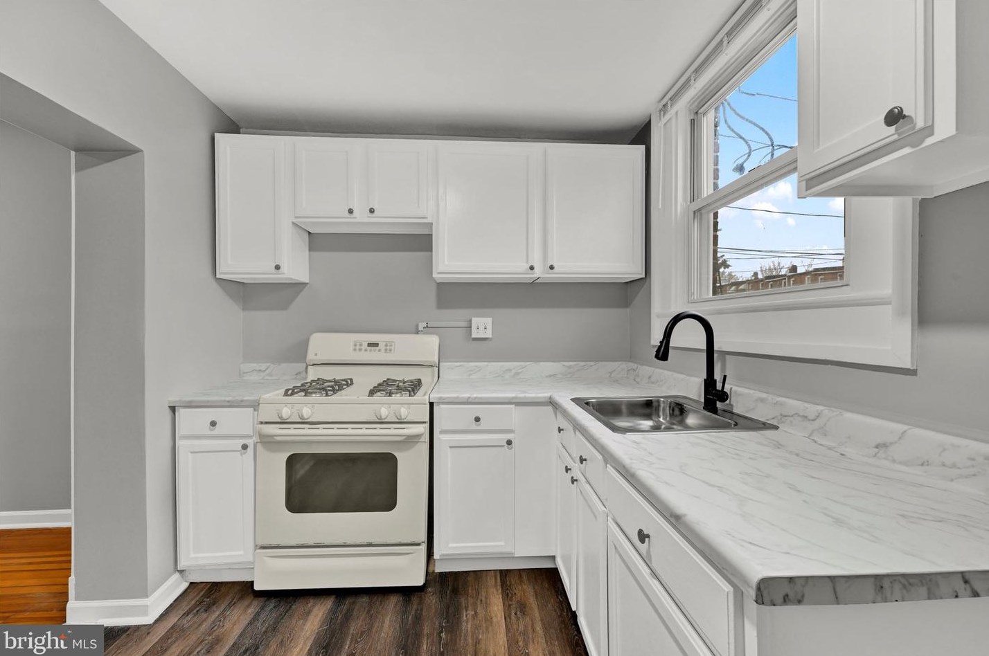 818 35th St, Baltimore MD  21218-2930 exterior