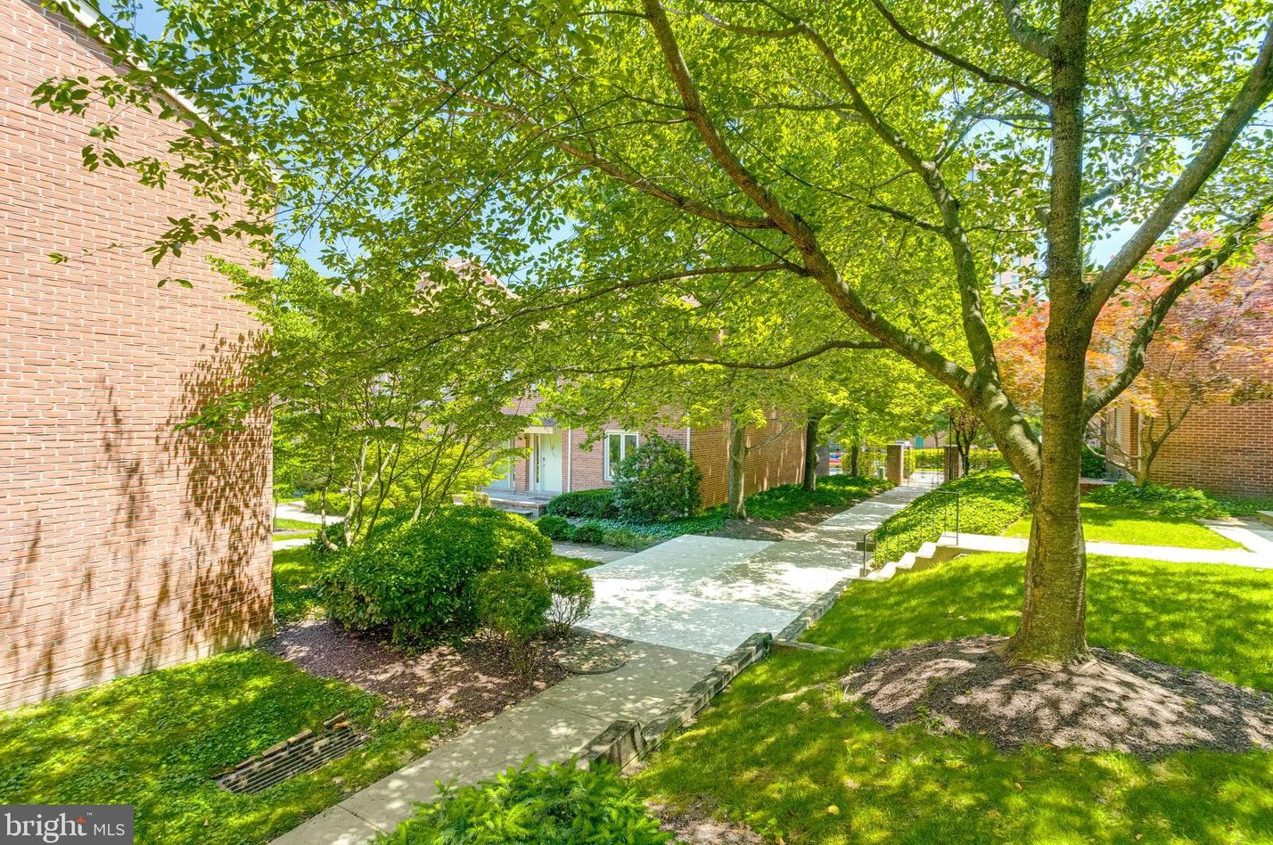 1208 Linden Grn, Baltimore MD 21217-3600 exterior