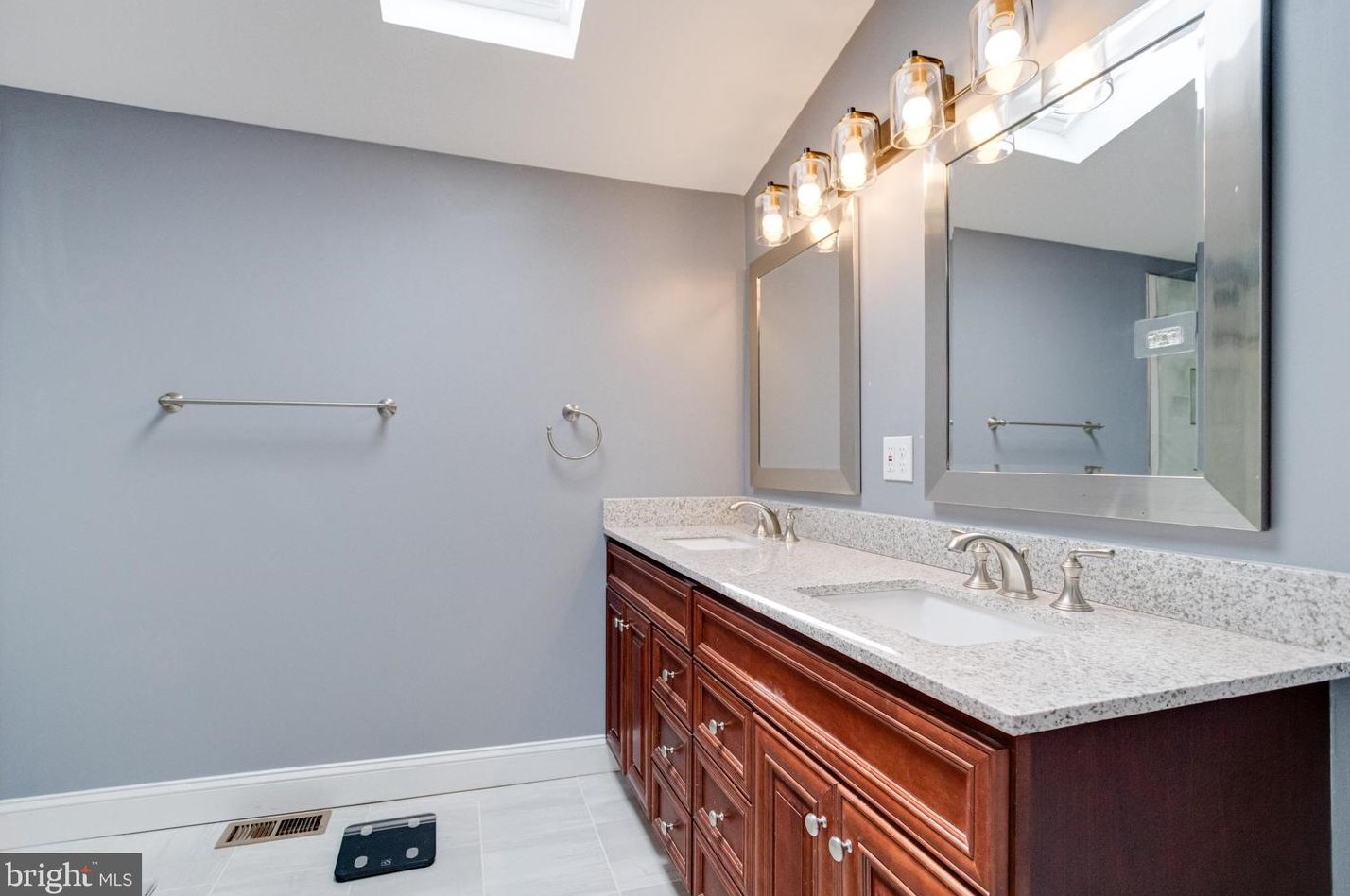 1208 Linden Grn, Baltimore MD 21217-3600 exterior