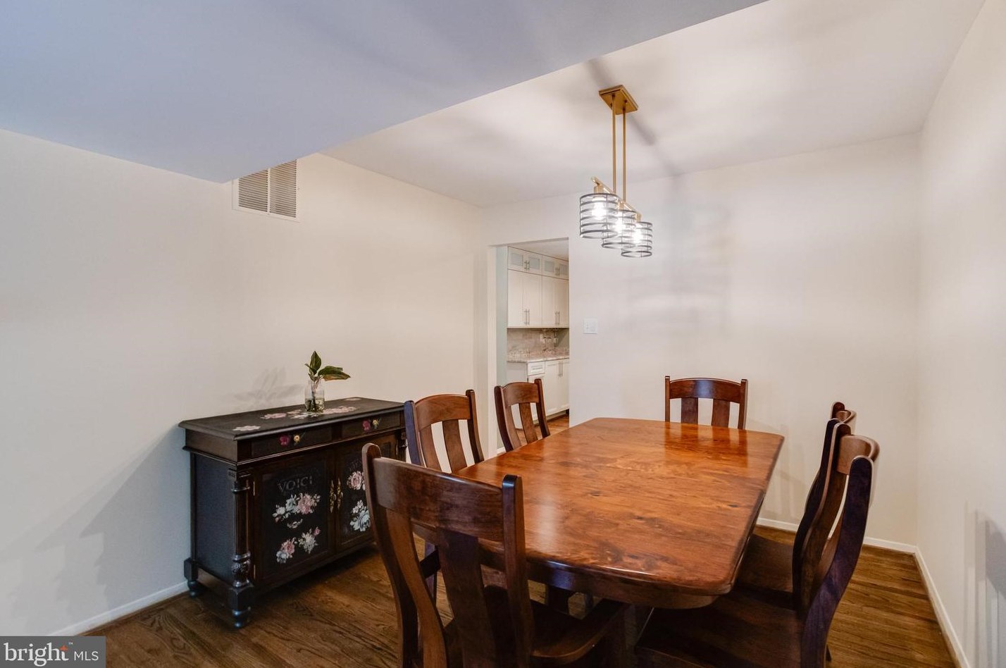 1208 Linden Grn, Baltimore MD 21217-3600 exterior