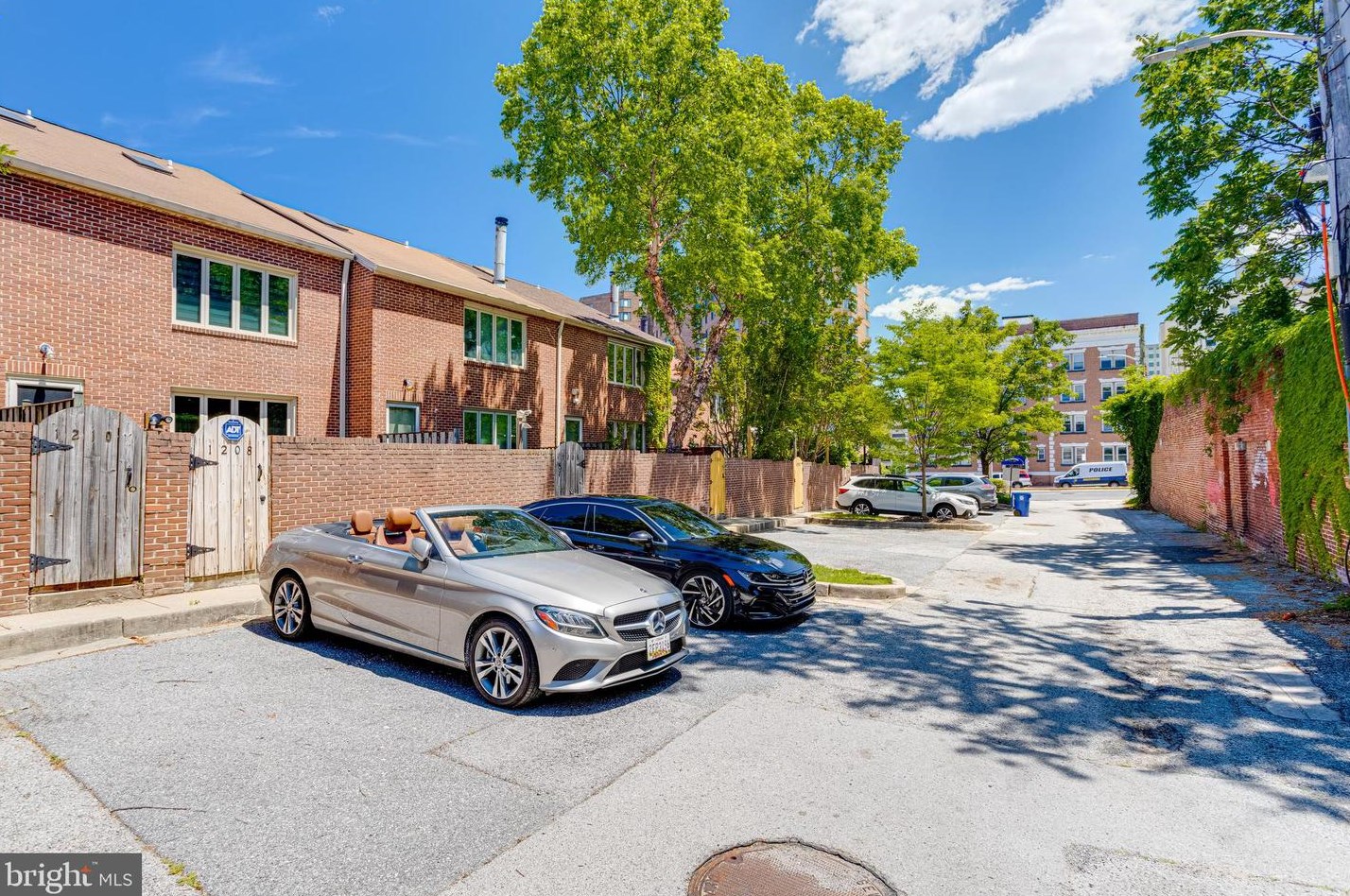 1208 Linden Grn, Baltimore MD 21217-3600 exterior