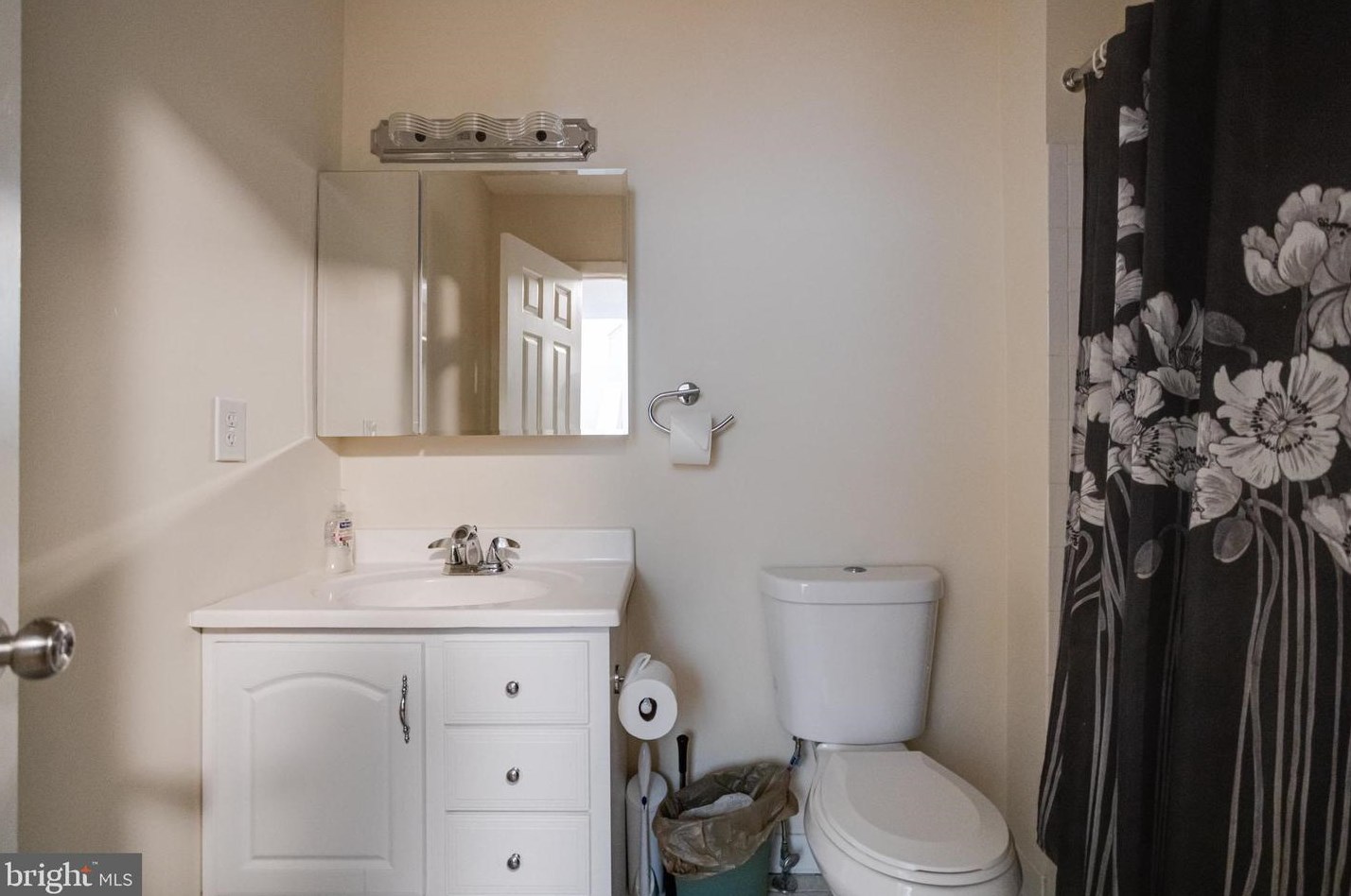 1208 Linden Grn, Baltimore MD 21217-3600 exterior