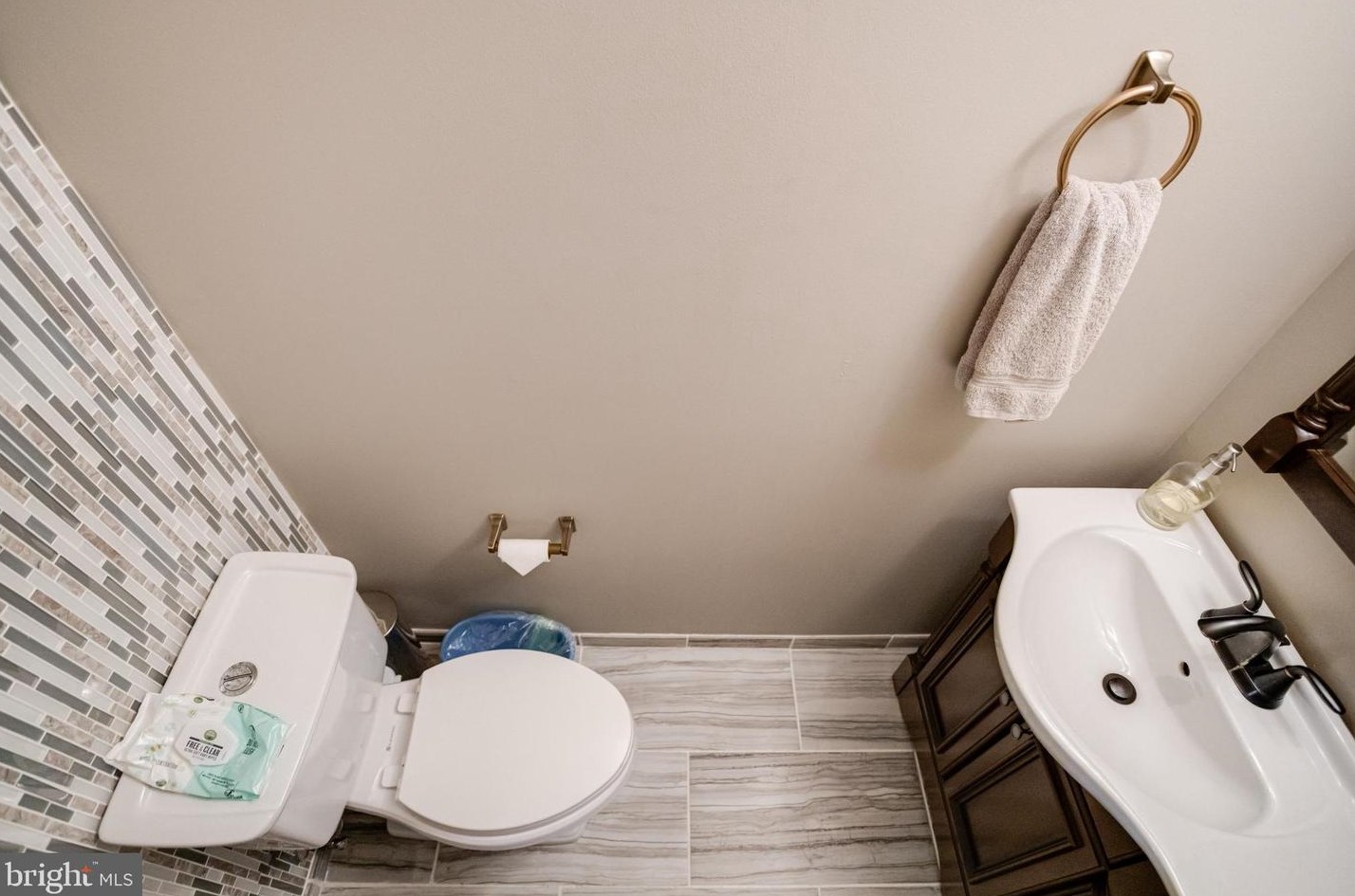 1208 Linden Grn, Baltimore MD 21217-3600 exterior