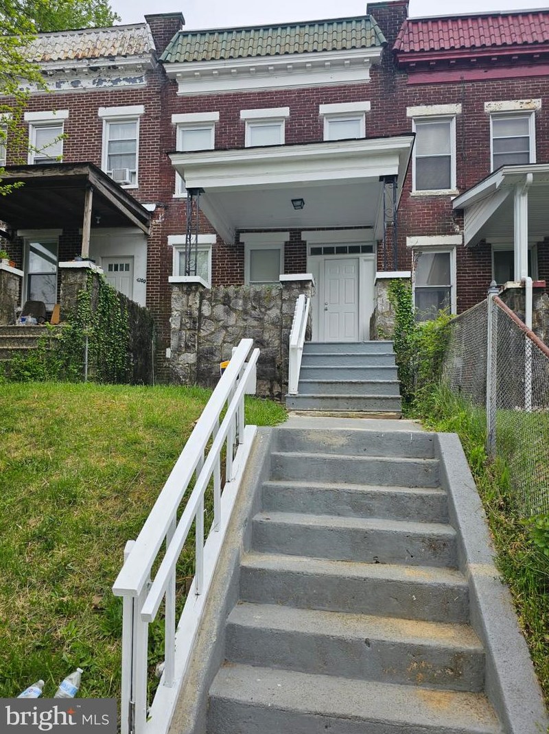 4202 Pall Mall Rd, Baltimore, MD 21215-7003