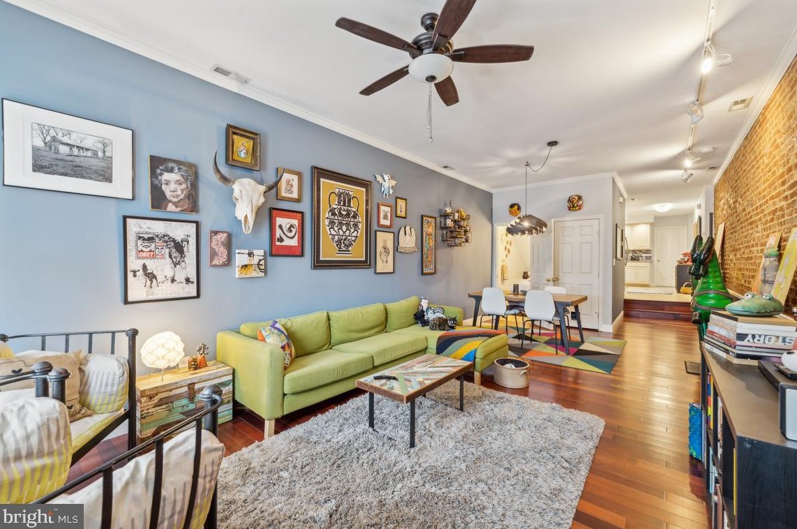 2736 Huntingdon Ave, Baltimore MD  21211-3012 exterior