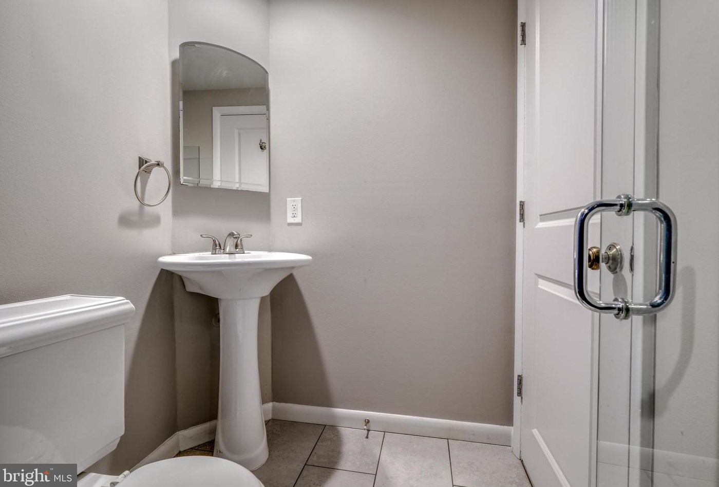 39 Arlington Ave, Baltimore MD  21223-2616 exterior