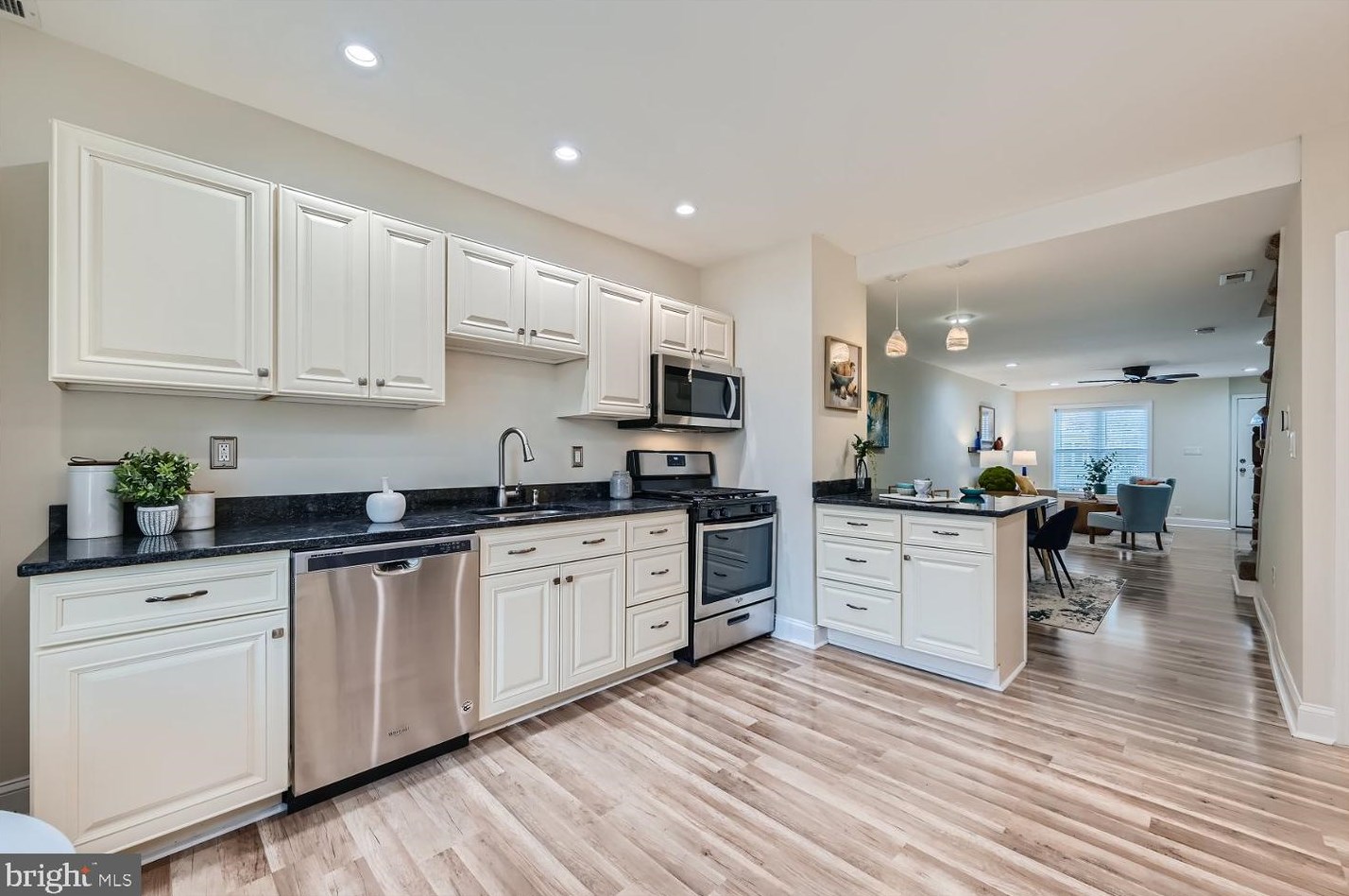 4333 Falls Rd, Baltimore MD  21211-1223 exterior