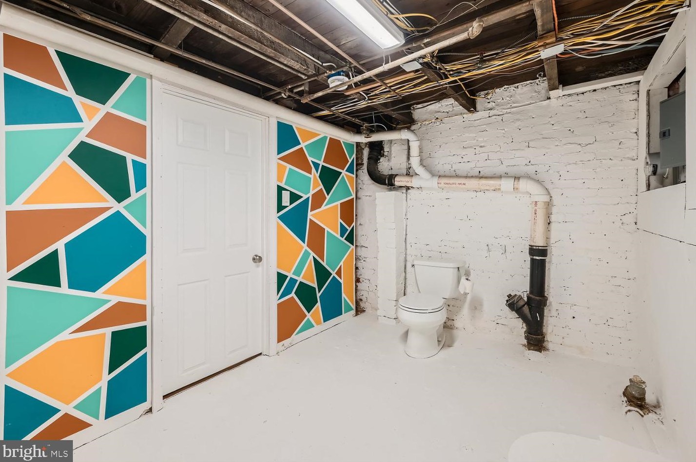 4333 Falls Rd, Baltimore MD  21211-1223 exterior