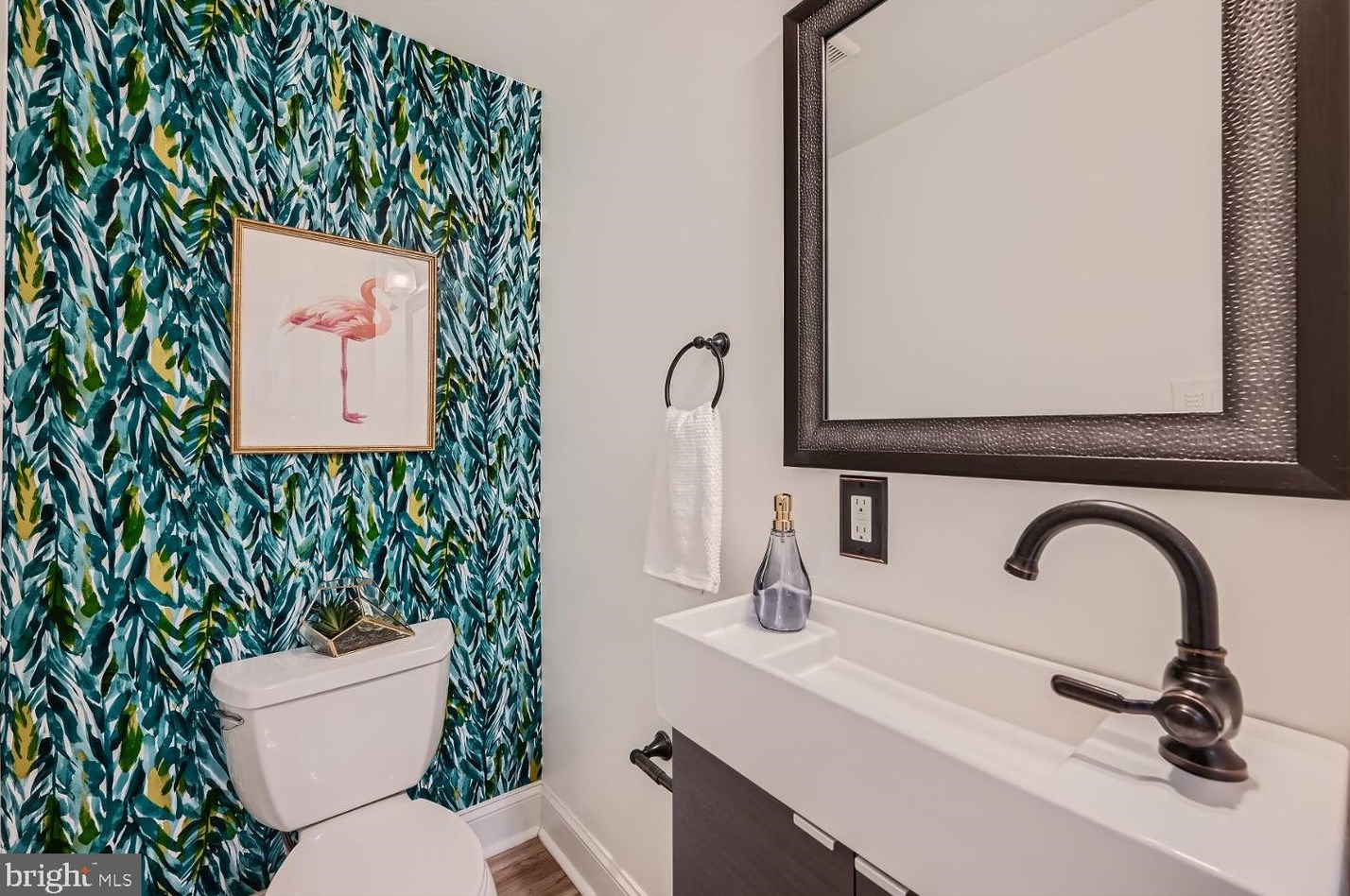 4333 Falls Rd, Baltimore MD  21211-1223 exterior