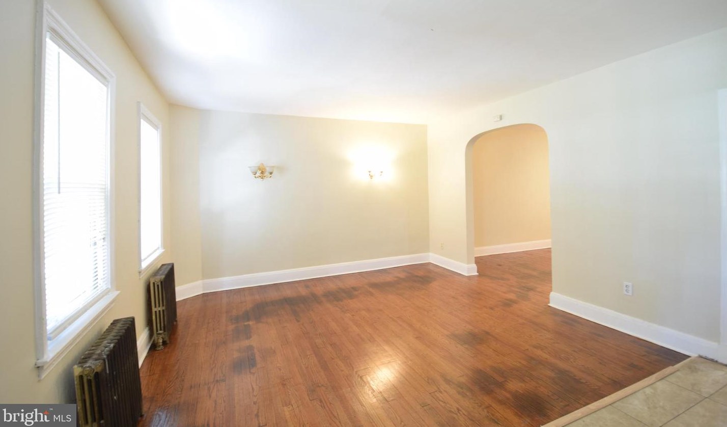 5460 Frederick Ave, Baltimore, MD 21229-3222