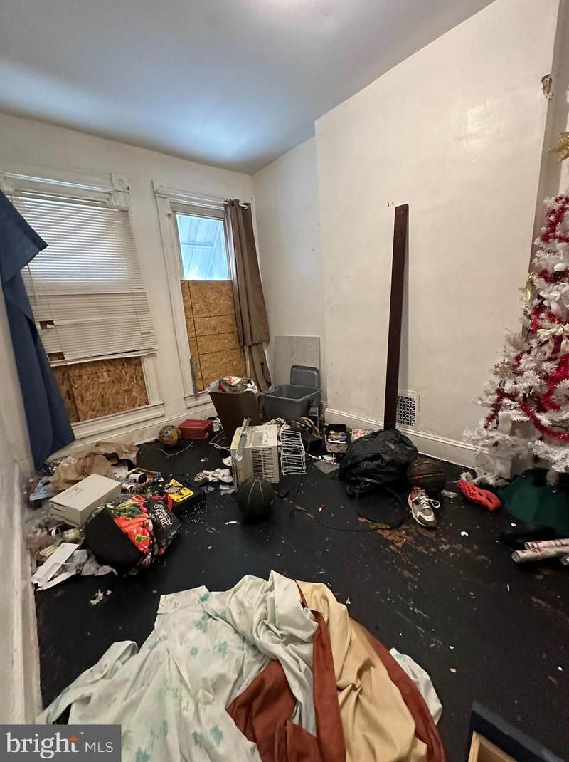 1803 Presbury St, Baltimore, MD 21217-1652