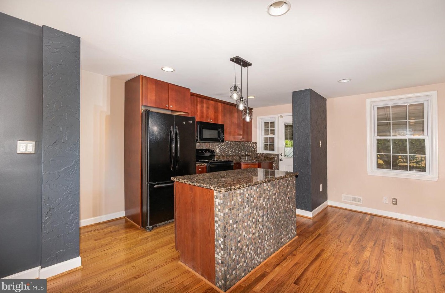 639 Umbra St, Baltimore MD  21224-4628 exterior