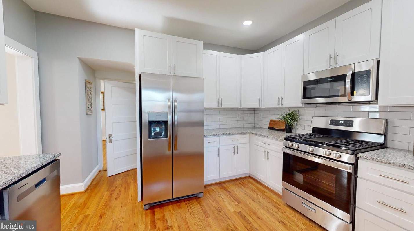 3413 Cedardale Rd, Baltimore MD  21215-7301 exterior