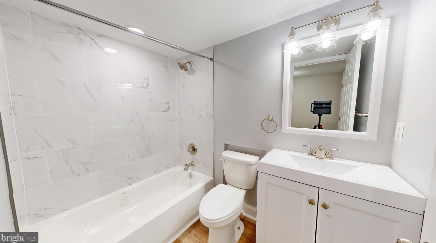 3413 Cedardale Rd, Baltimore MD  21215-7301 exterior