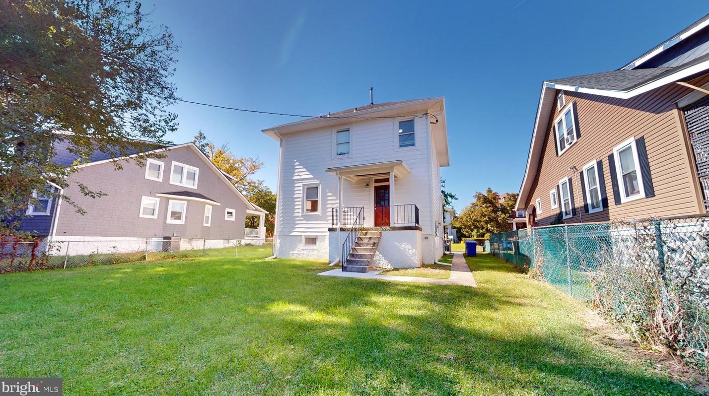 3413 Cedardale Rd, Baltimore MD  21215-7301 exterior