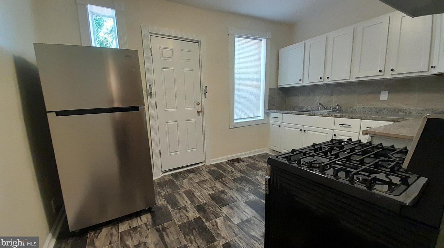1617 N Warwick Ave, Baltimore, MD 21216