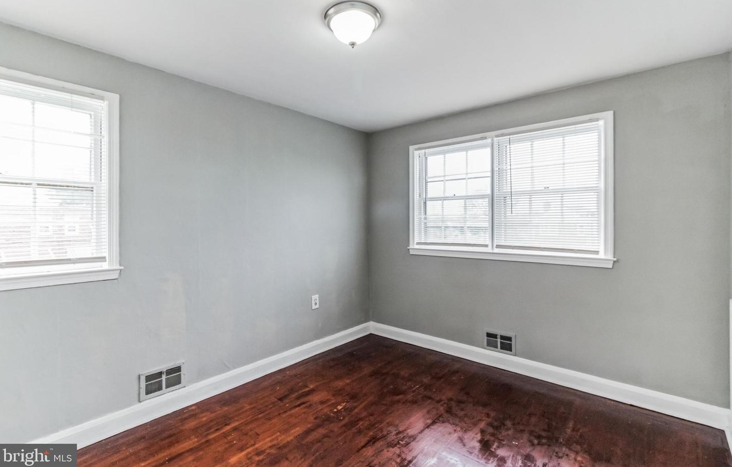 3847 Bonview Ave, Baltimore MD 21213-2012 exterior