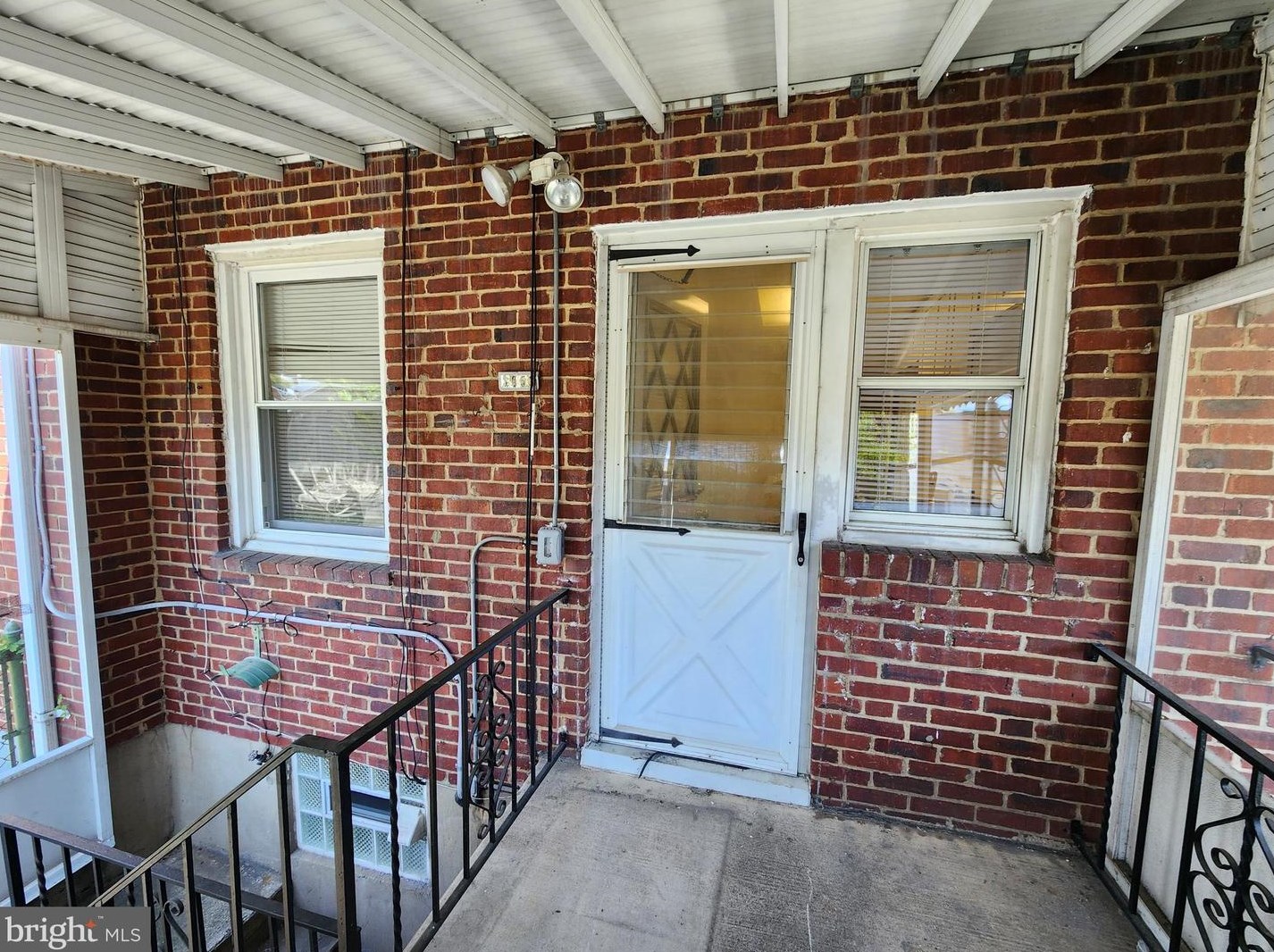3853 Shannon Dr, Baltimore MD  21213-1826 exterior