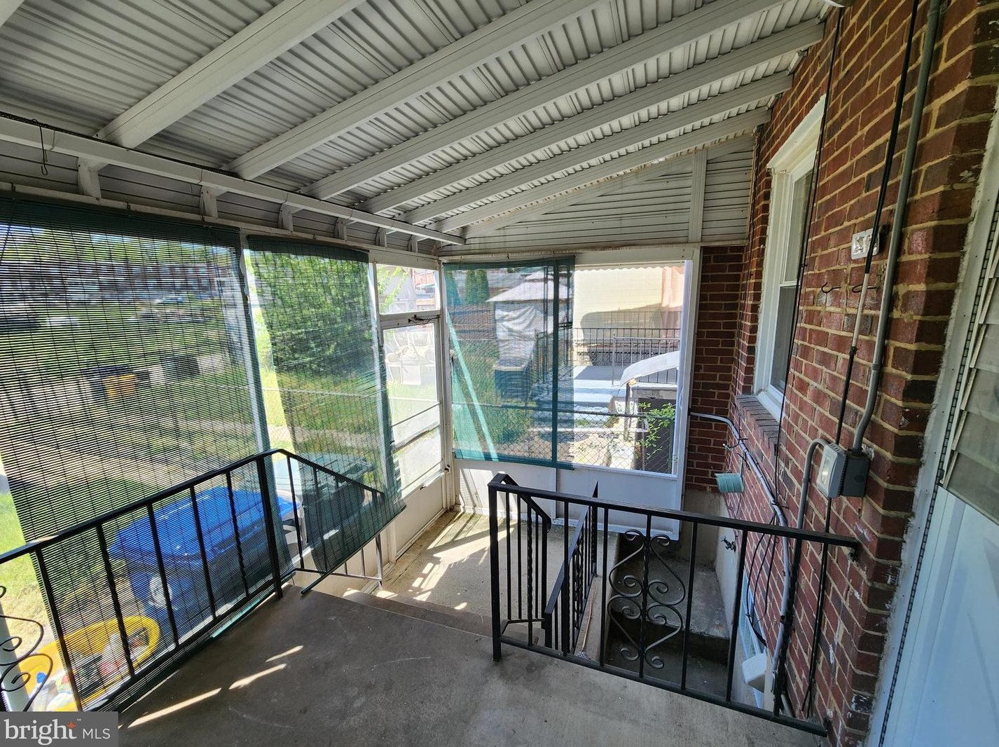 3853 Shannon Dr, Baltimore MD  21213-1826 exterior