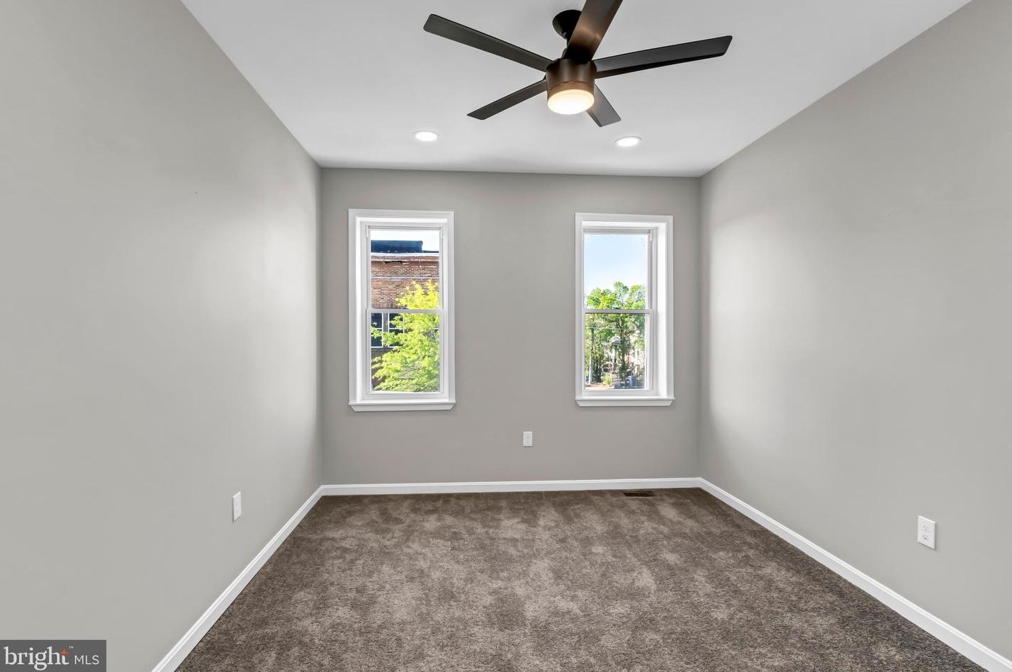 2504 Madison St, Baltimore MD  21205-1702 exterior