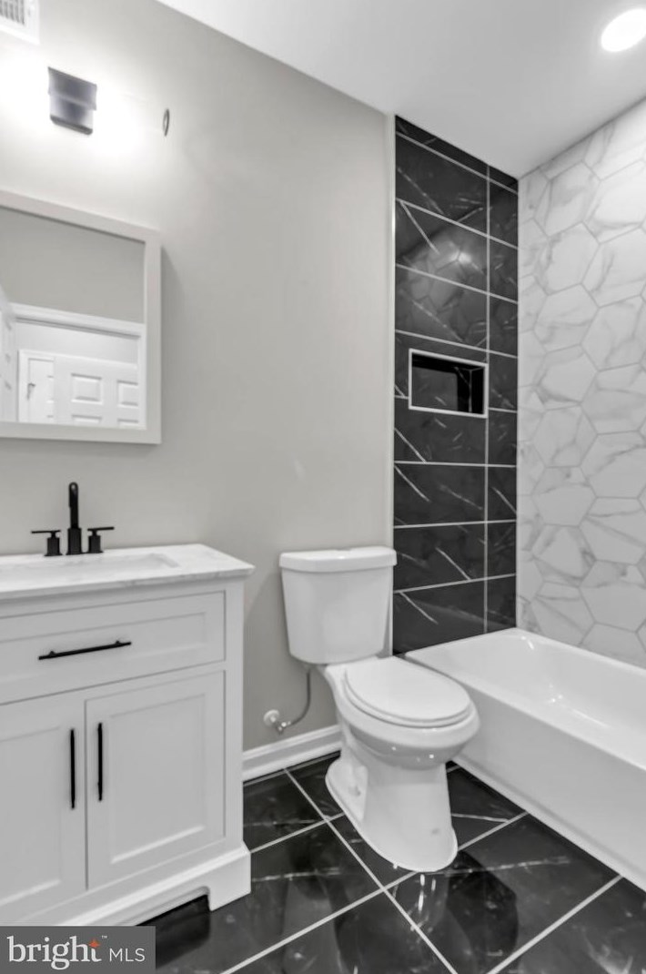 2504 Madison St, Baltimore MD  21205-1702 exterior