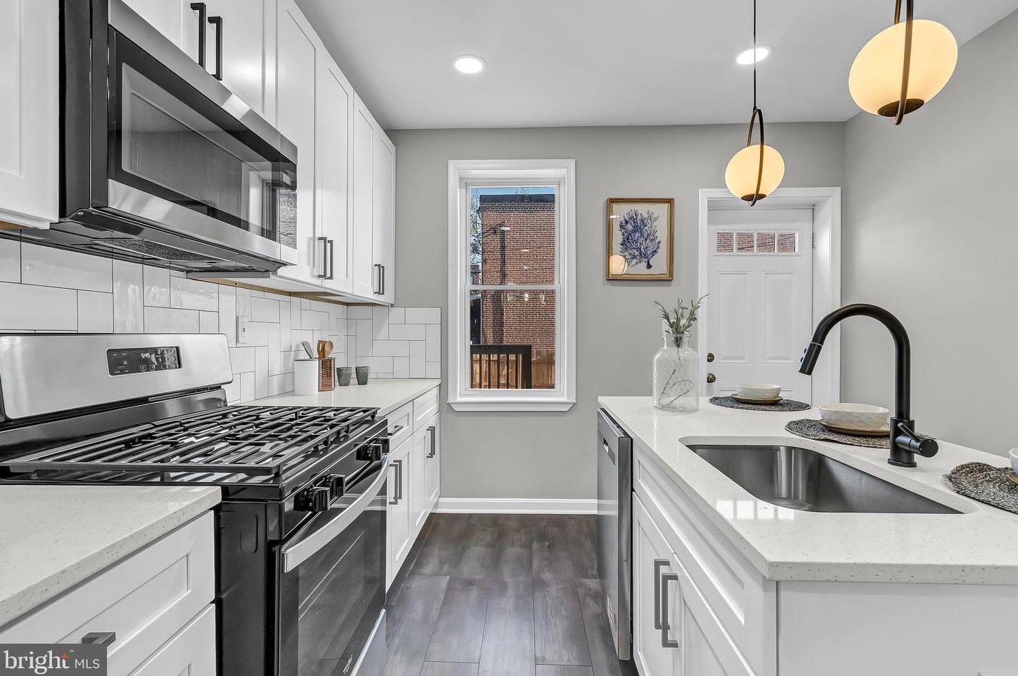 2504 Madison St, Baltimore MD  21205-1702 exterior