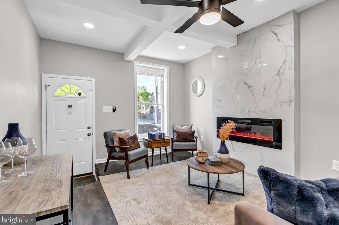 2504 Madison St, Baltimore MD  21205-1702 exterior