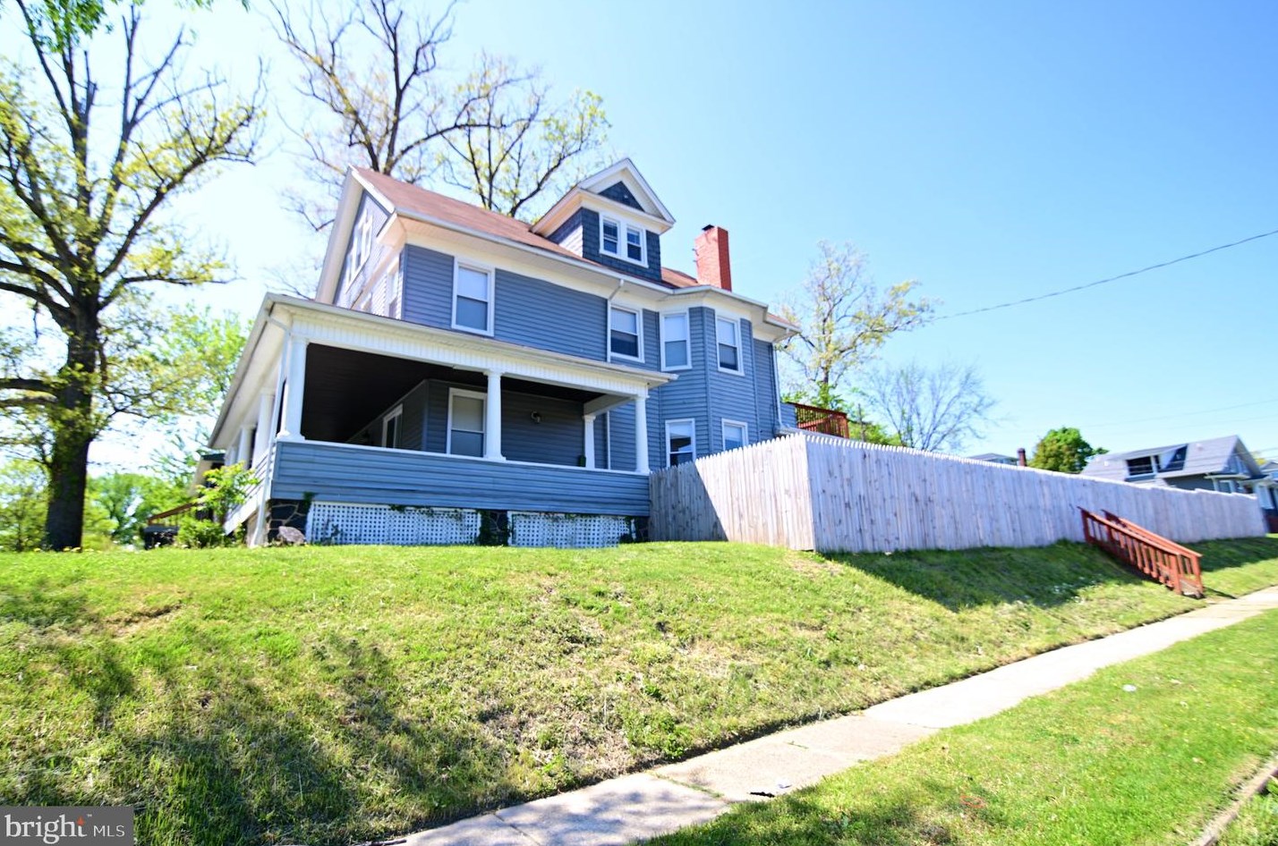 3400 Bateman Ave, Baltimore, MD 21216-1808
