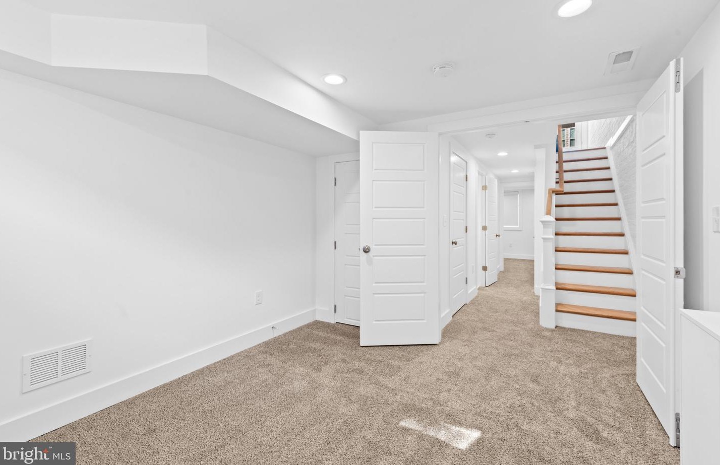 338 Robinson St, Baltimore MD  21224-2216 exterior