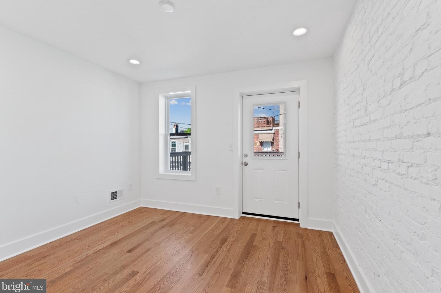 338 Robinson St, Baltimore MD  21224-2216 exterior