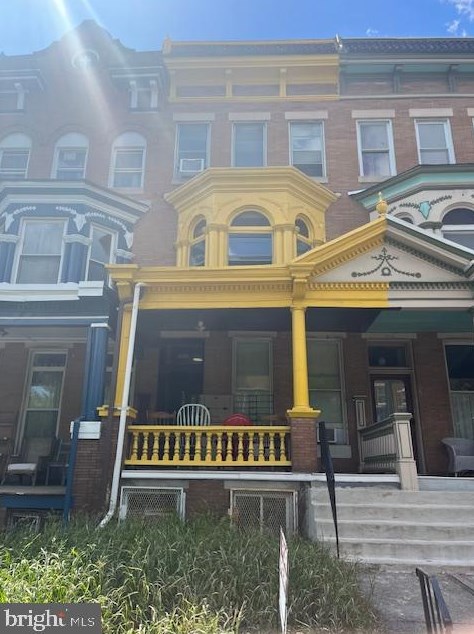 2804 Calvert St, Baltimore, MD 21218-3702