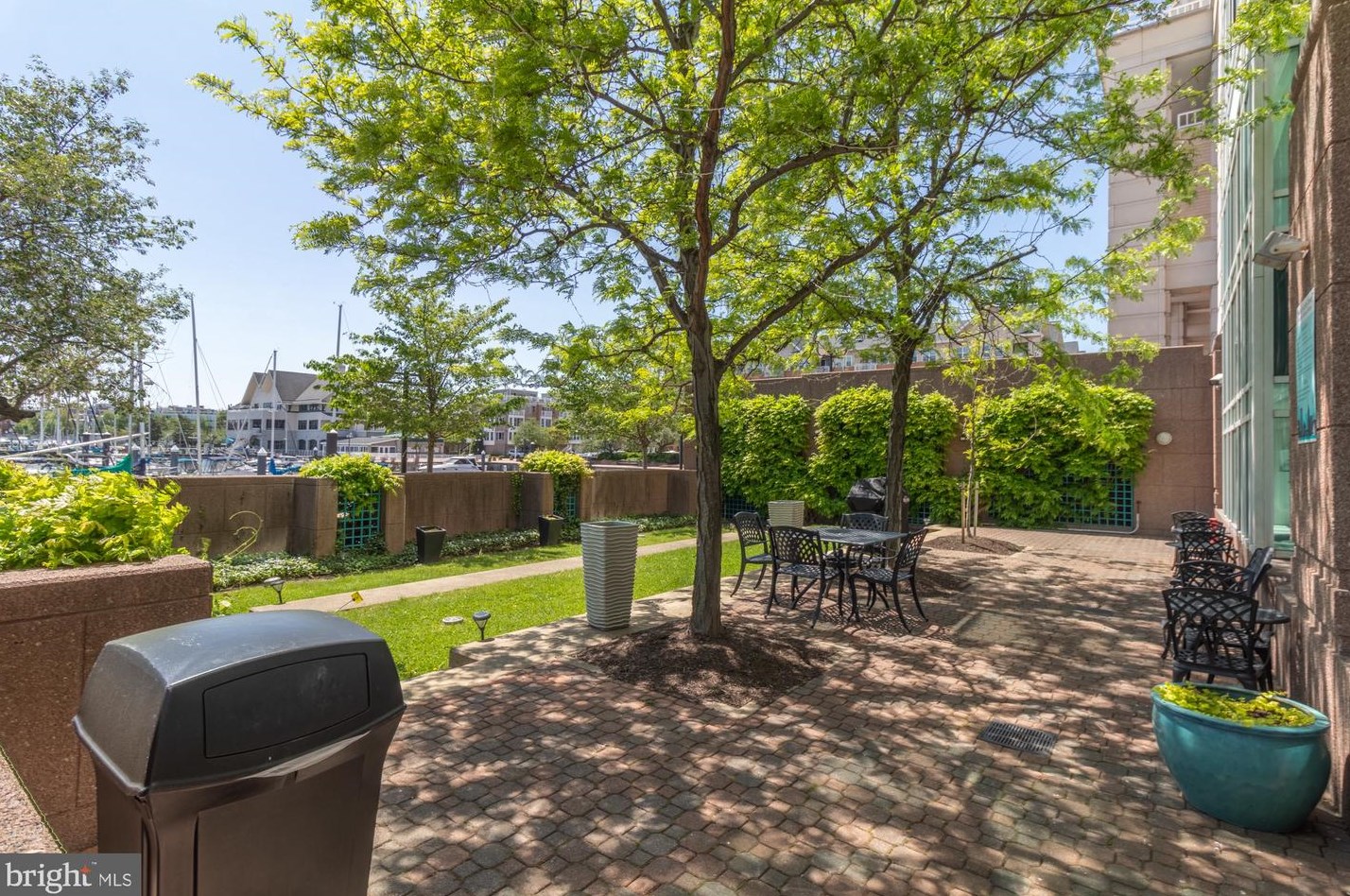 100 Harborview Dr, Baltimore MD  21230-5415 exterior