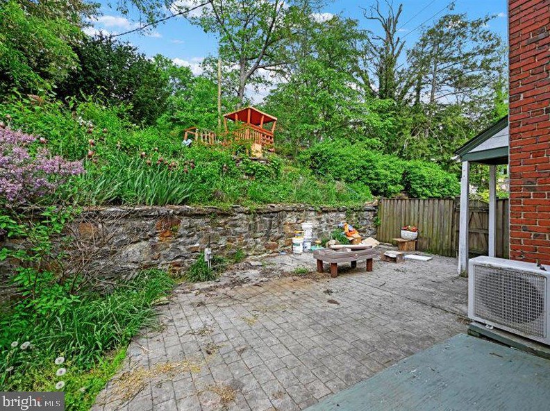 4113 Westview Rd, Baltimore MD  21218-1456 exterior