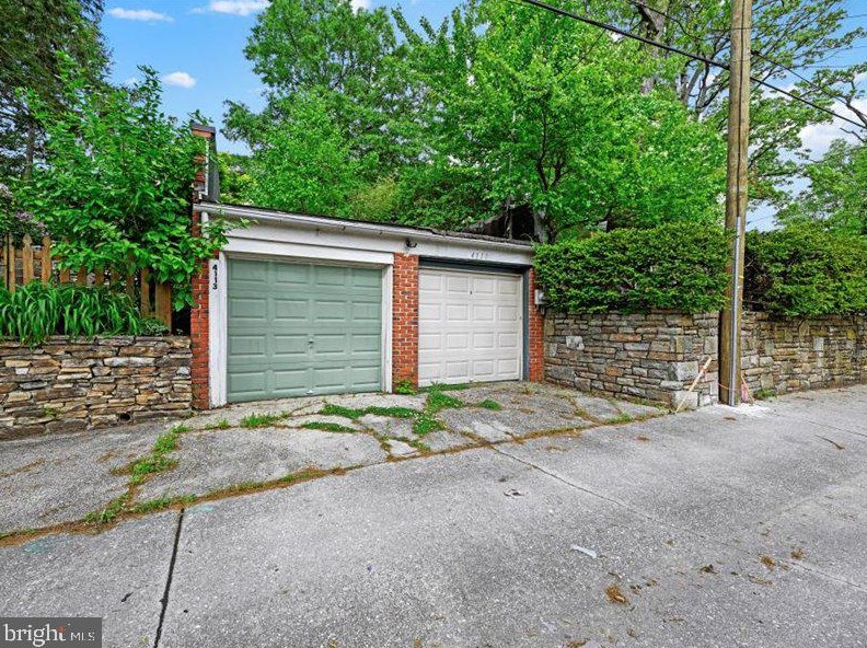 4113 Westview Rd, Baltimore MD  21218-1456 exterior