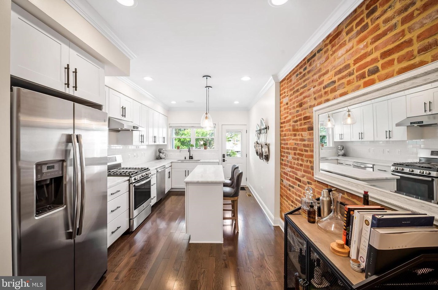 1439 Henry St, Baltimore MD  21230-4638 exterior