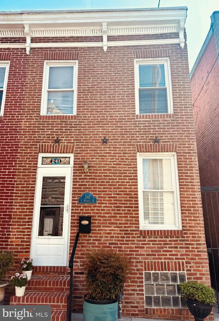 241 Madeira St, Baltimore, MD 21231-2624