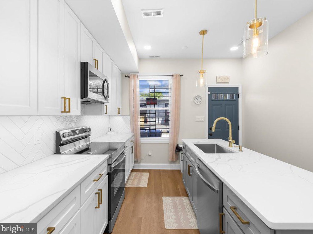 29 Kresson St, Baltimore MD 21224-1710 exterior