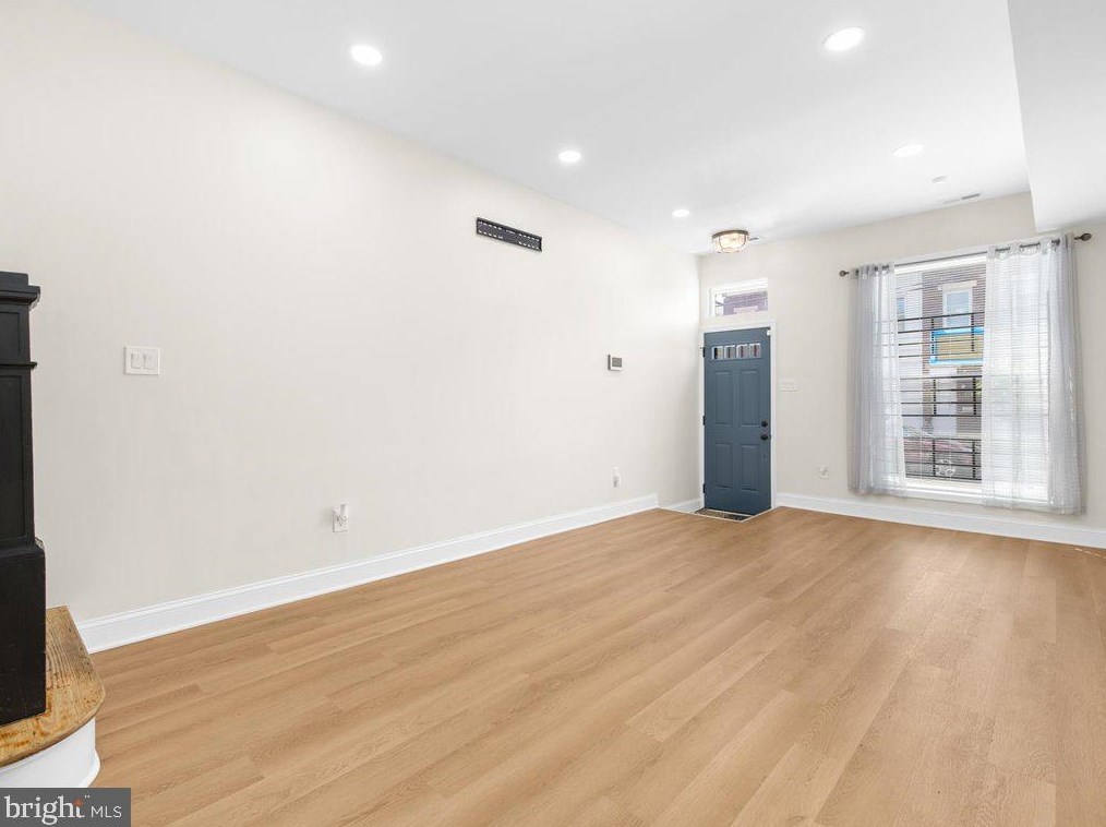 29 Kresson St, Baltimore MD 21224-1710 exterior