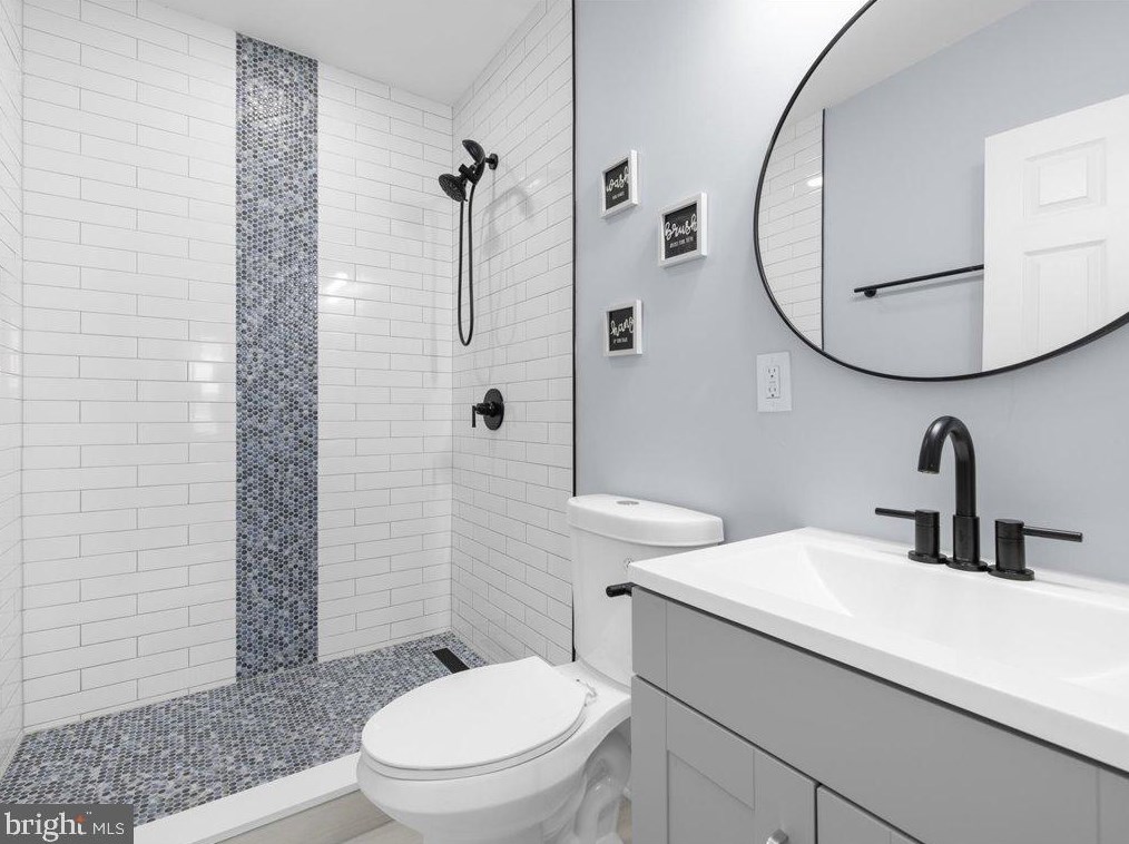 29 Kresson St, Baltimore MD 21224-1710 exterior