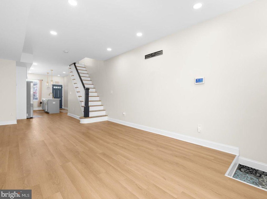 29 Kresson St, Baltimore MD 21224-1710 exterior