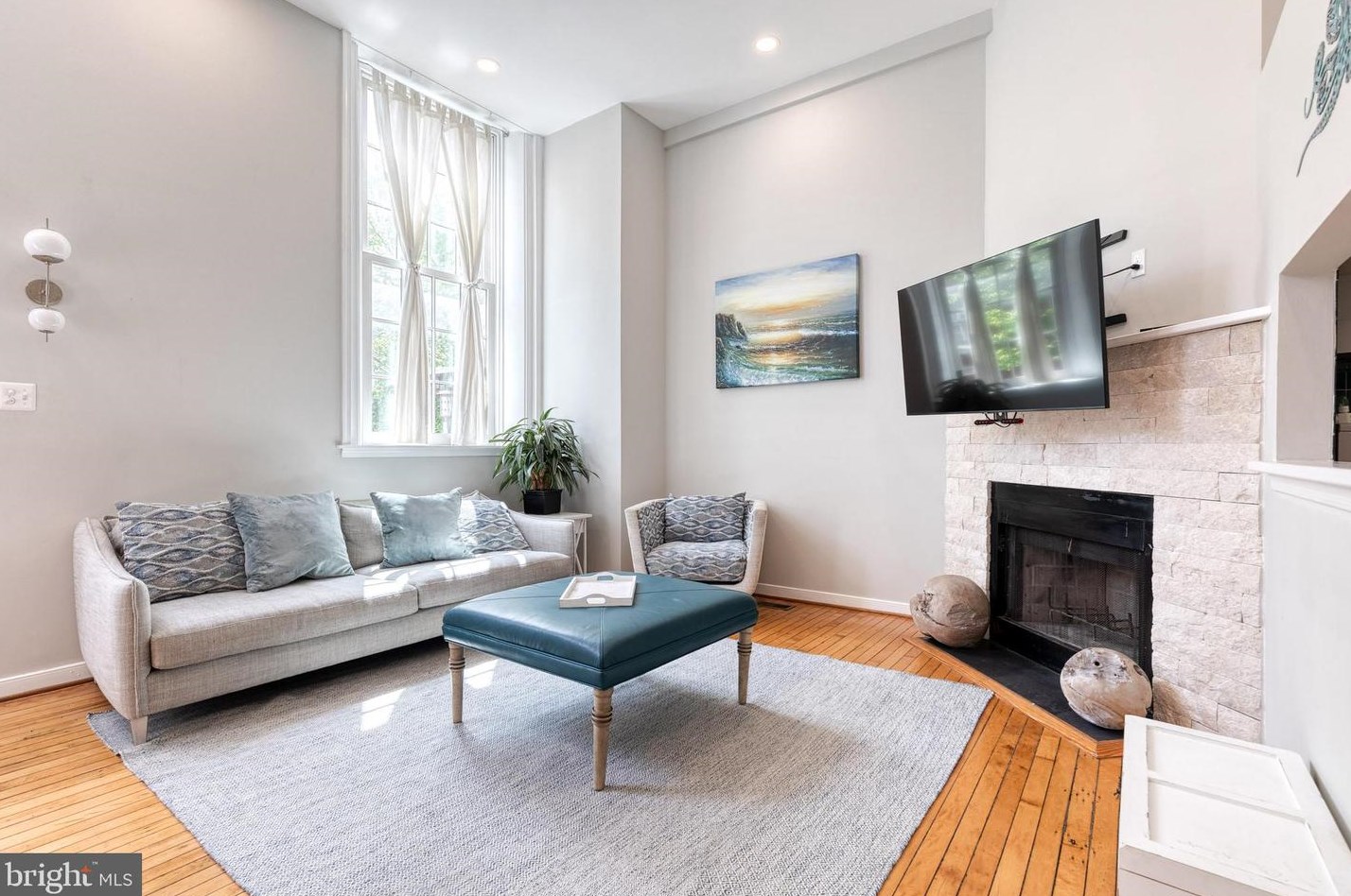 829 Sharp St, Baltimore MD 21201-2413 exterior