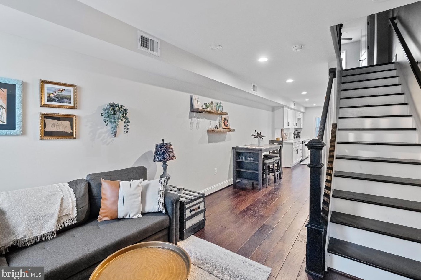 504 Madeira St, Baltimore MD  21205-1607 exterior