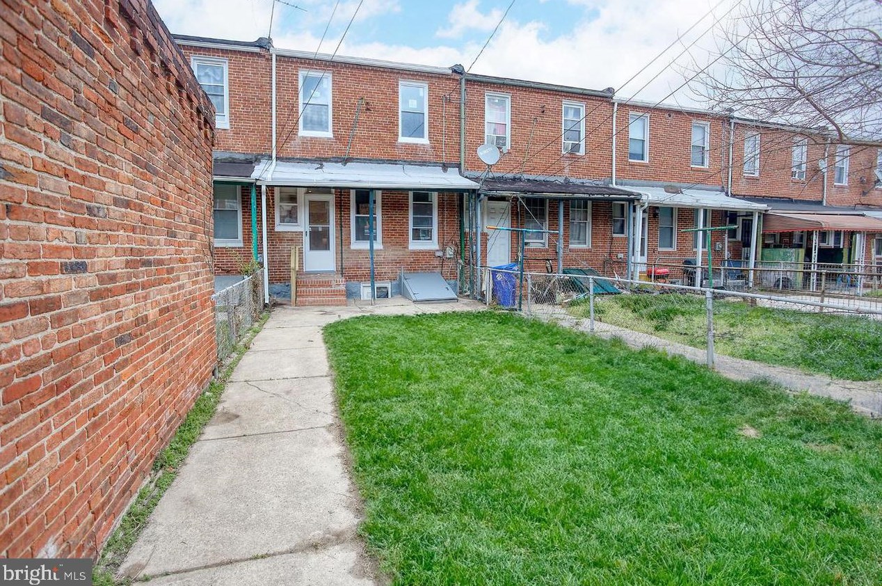 3323 Ramona Ave, Baltimore, MD 21213-1818