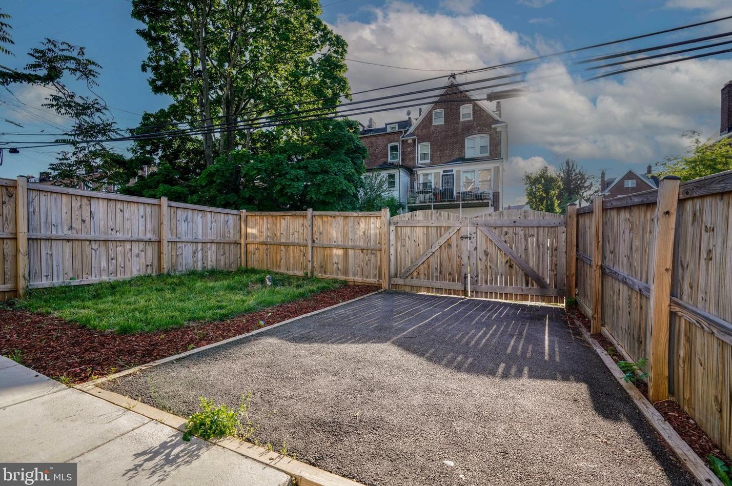 646 Augusta Ave, Baltimore MD  21229-1801 exterior